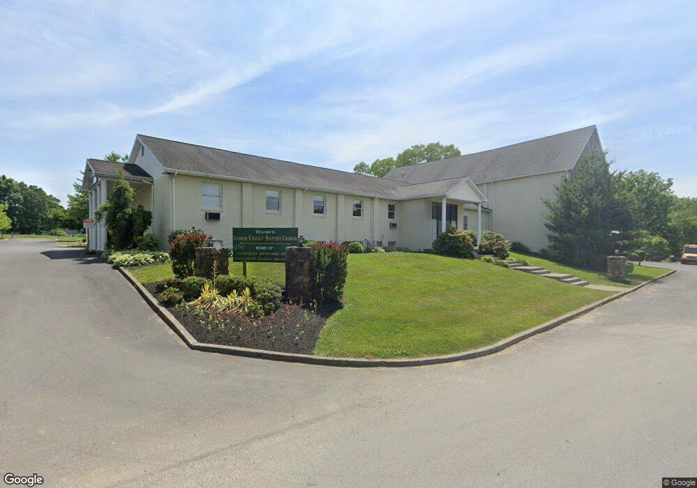 4702 Colebrook Ave, Emmaus, PA 18049 - photo 1