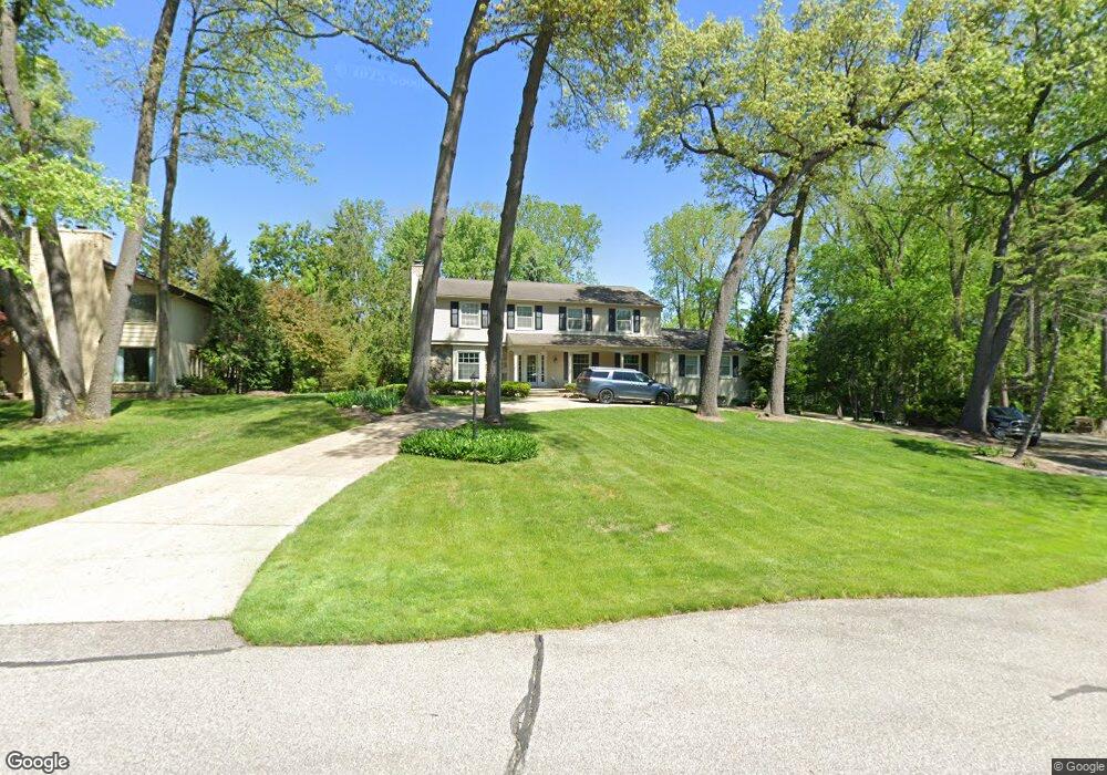 70 Denbar Rd, Bloomfield Hills, MI 48304 - photo 1