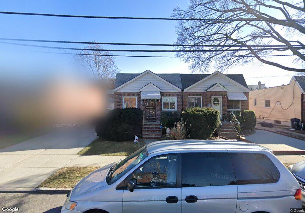 5389 62nd St, Maspeth, NY 11378 - photo 1