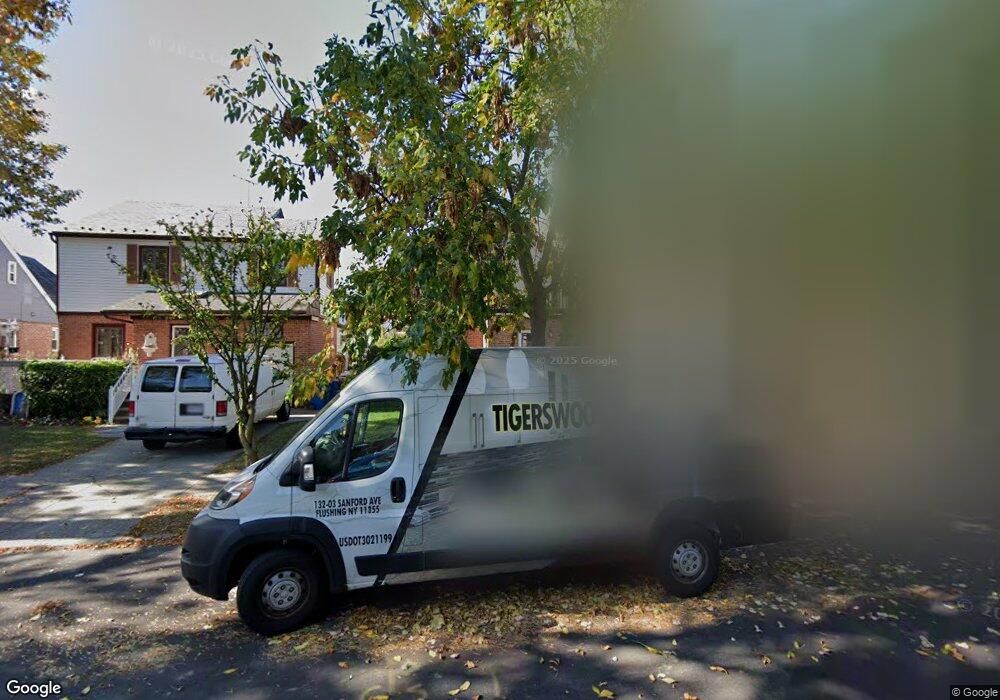 7332 193rd St, Fresh Meadows, NY 11366 - photo 1