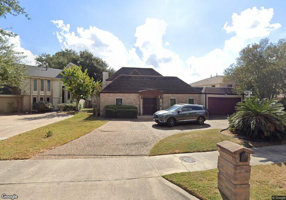 5851 Green Falls Dr, Houston, TX 77088 - photo 1