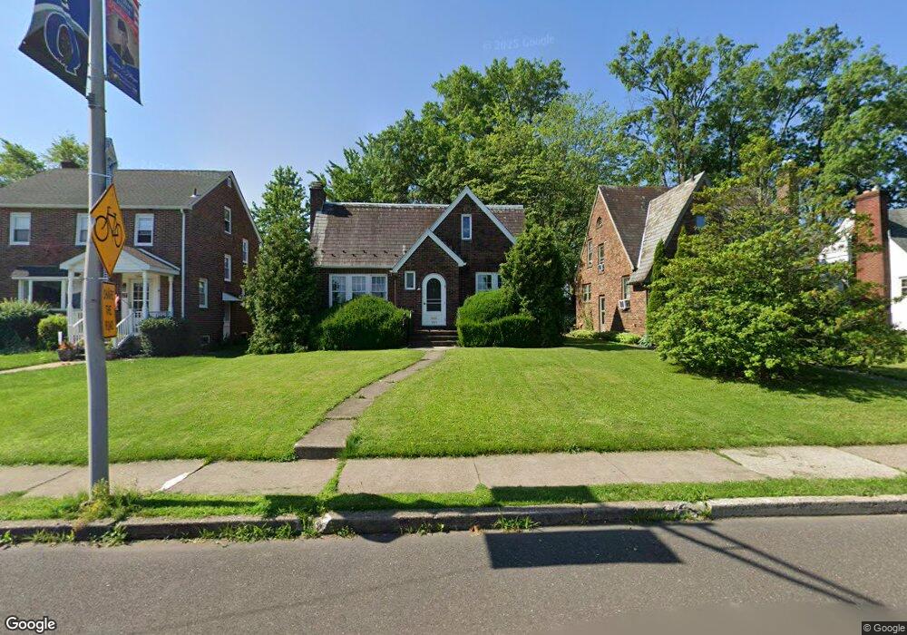 720 Park Ave, Quakertown, PA 18951 - photo 1