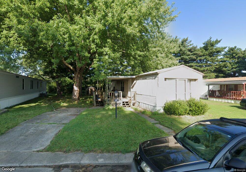 135 Villa Dr, Circleville, OH 43113 - photo 1