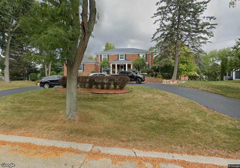 1720 Cedar Shake Dr, Bloomfield Hills, MI 48302 - photo 1