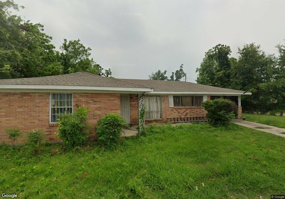 909 W 18th St, Lake Charles, LA 70601 - photo 1