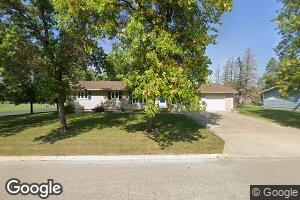 624 Dewey St, Stephen, MN 56757