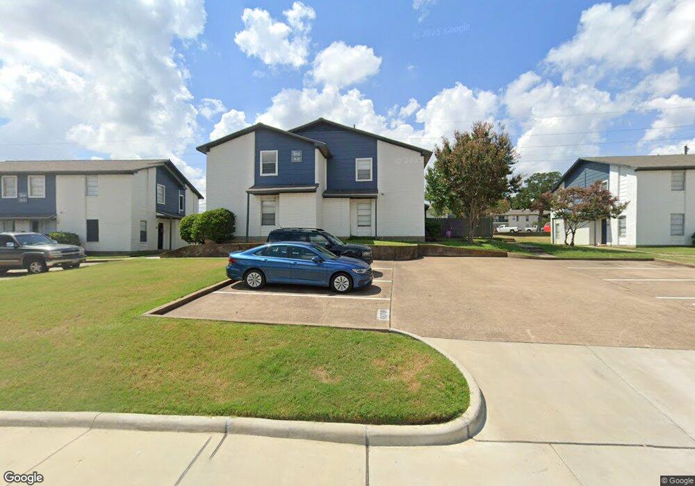 812 Autumn Cir unit AD, College Station, TX 77840 - photo 1