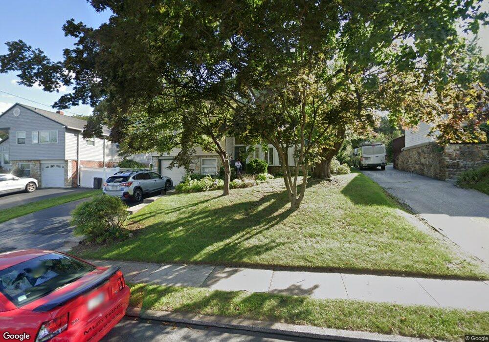 348 Robinson Dr, Broomall, PA 19008 - photo 1