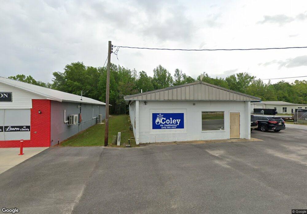 409 E Ridgeley St, Atmore, AL 36502 - photo 1