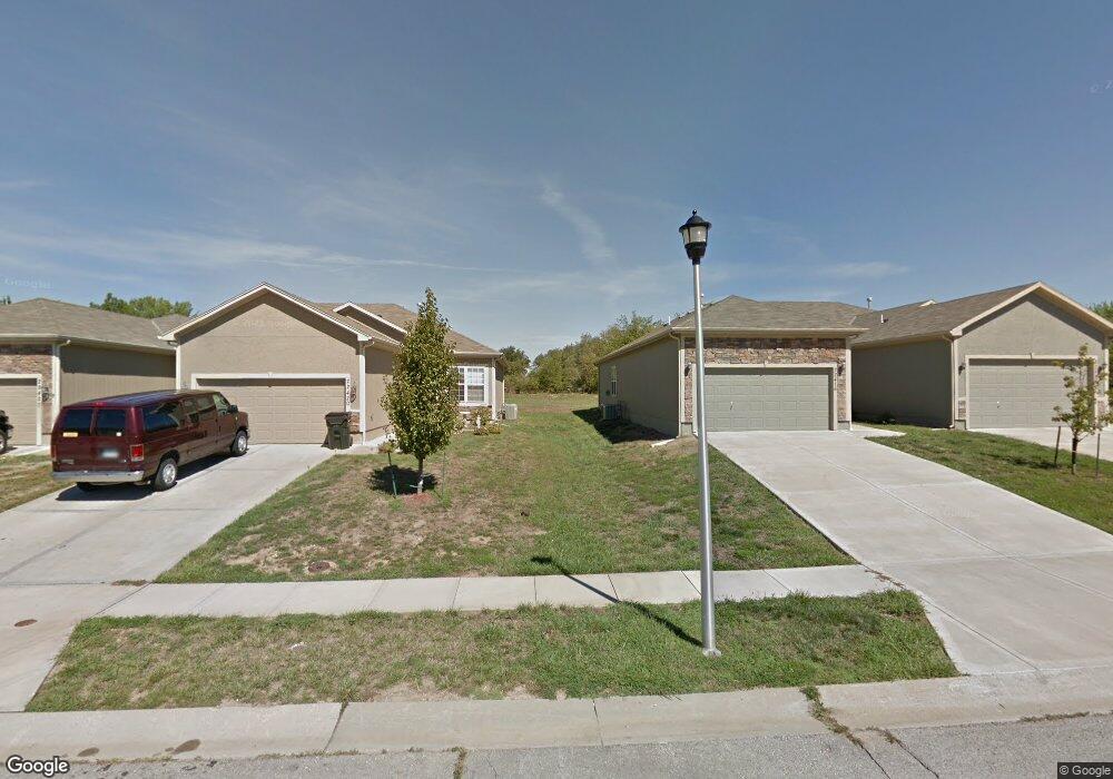 22416 W 76th St, Shawnee, KS 66227 - photo 1