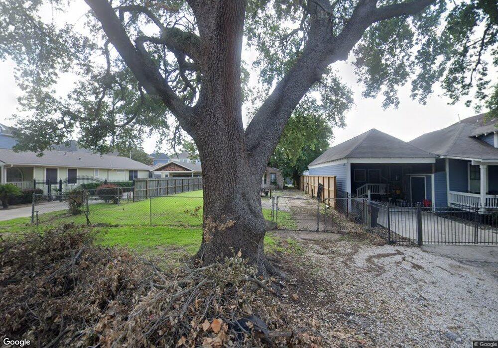 722 Waverly St, Houston, TX 77007 - photo 1