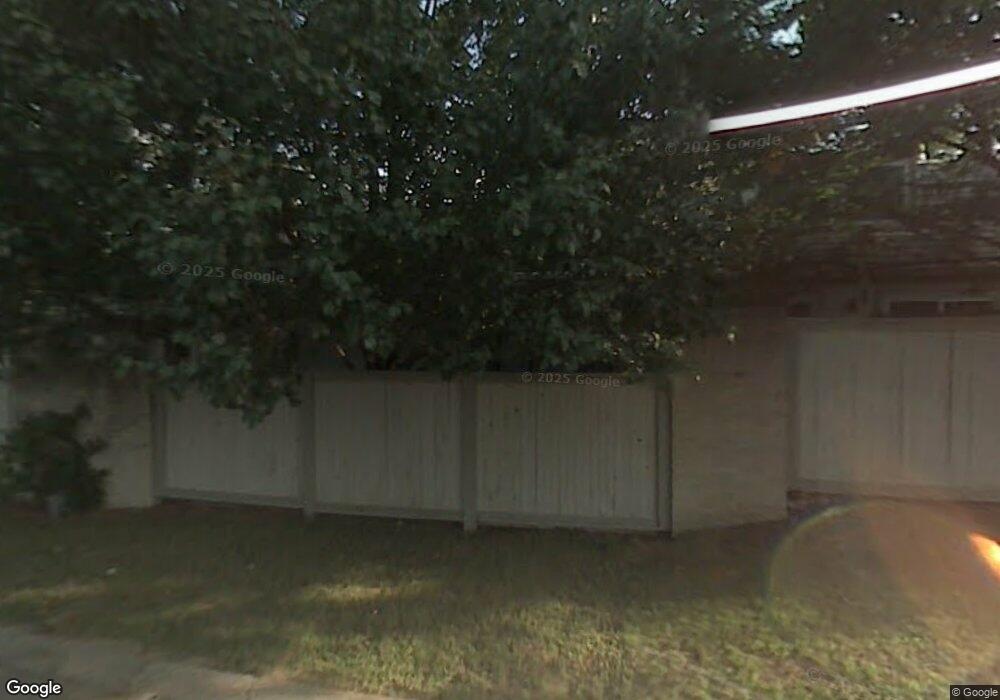 84 SW Pepper Tree Ln, Topeka, KS 66611 - photo 1