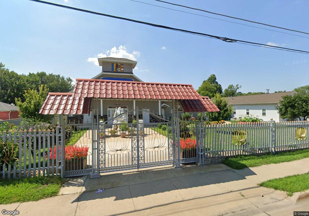 4616 N Pine St, Davenport, IA 52806 - photo 1