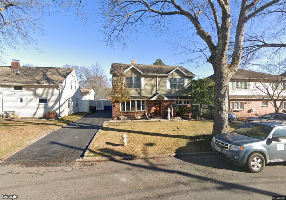 1081 Plymouth Dr, Rahway, NJ 07065 - photo 1