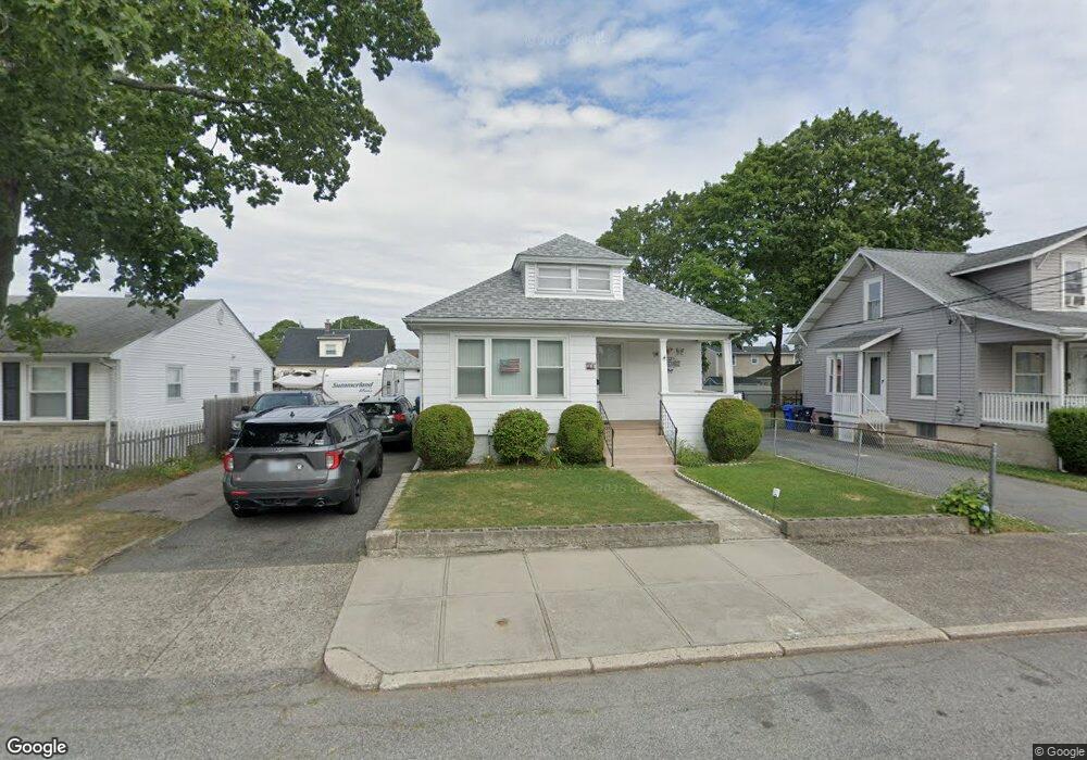 36 Benjamin St, Pawtucket, RI 02861 - photo 1