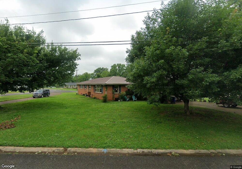 201 Fairlane Dr, Shelbyville, TN 37160 - photo 1