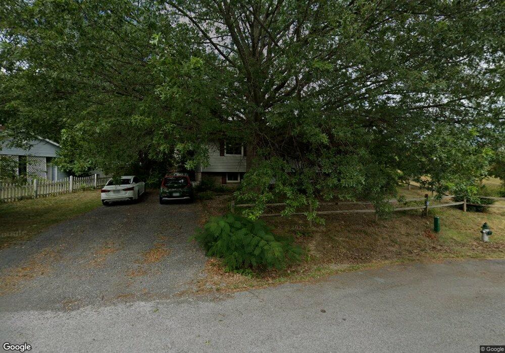 489 Royal Ave, Strasburg, VA 22657 - photo 1