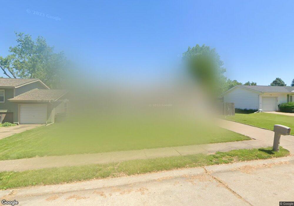 326 W 63rd St, Davenport, IA 52806 - photo 1