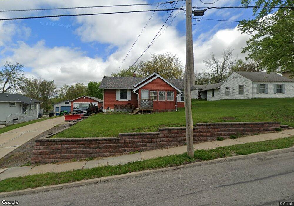 202 E Porter Ave, Des Moines, IA 50315 - photo 1