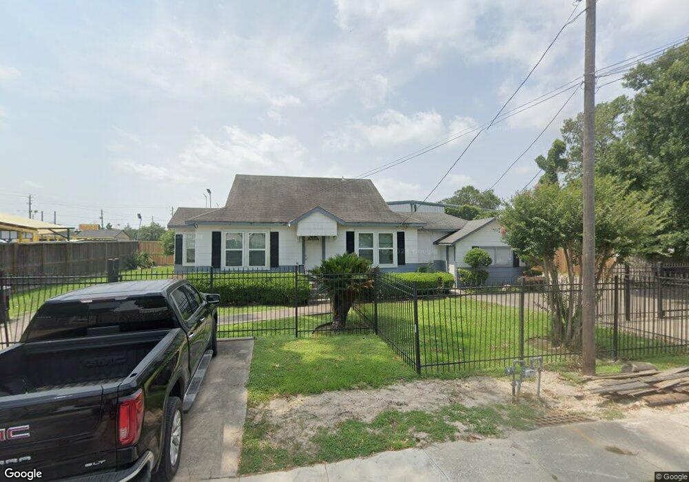 723 Oak St, Houston, TX 77018 - photo 1