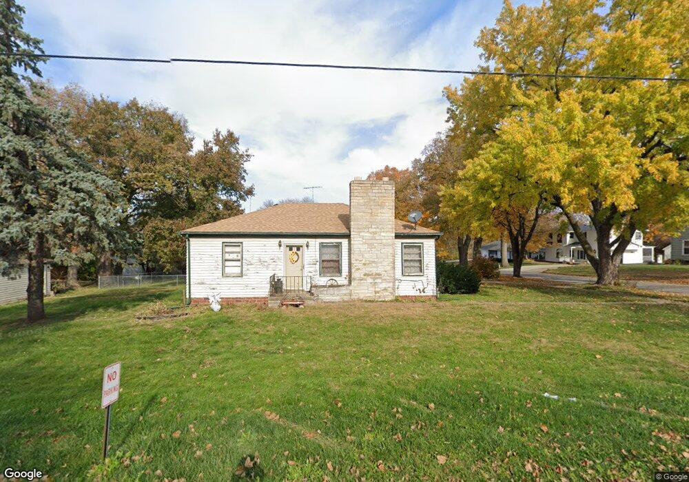 801 W Nishna Rd, Shenandoah, IA 51601 - photo 1