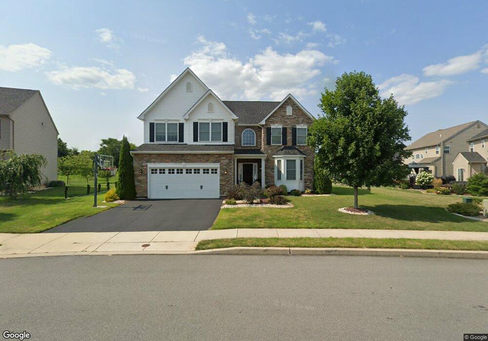 675 Mulberry Dr, Nazareth, PA 18064 - photo 1