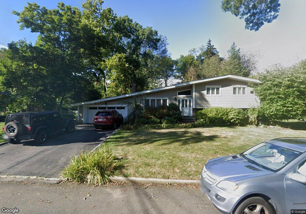 8 Helen Place, Glen Cove, NY 11542 - photo 1