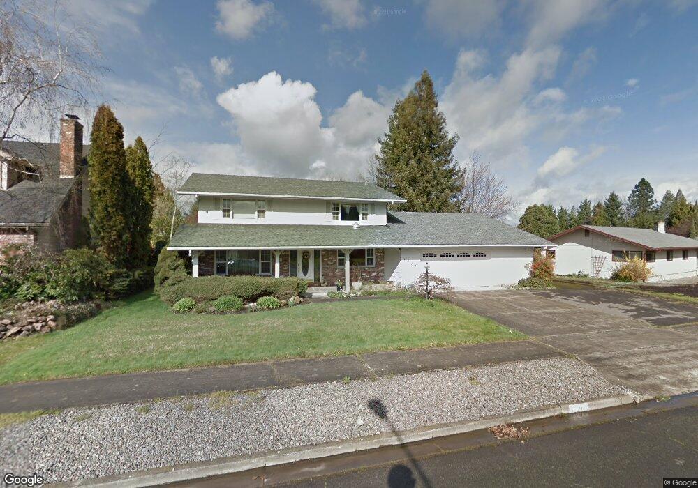 1501 Honeysuckle Ave, Medford, OR 97504 - photo 1