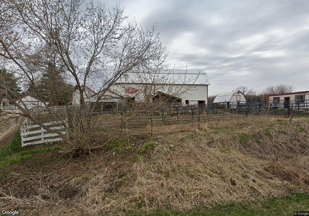 11497 E Coldwater Rd, Davison, MI 48423 - photo 1