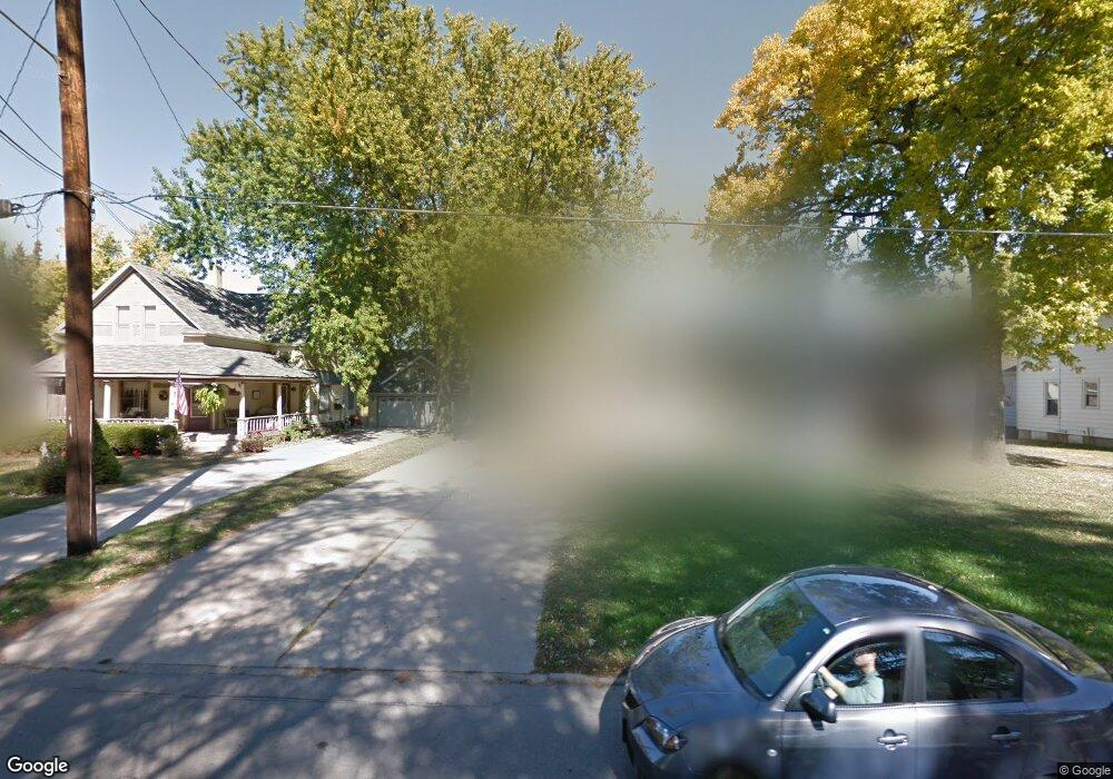 1116 N 4th Ave W, Newton, IA 50208 - photo 1