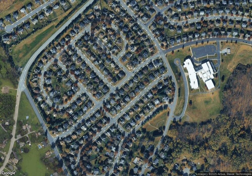 353 Stonehenge Dr, Phillipsburg, NJ 08865 - photo 1