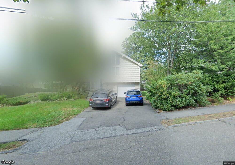 4 Stockwell Rd, Stoneham, MA 02180 - photo 1