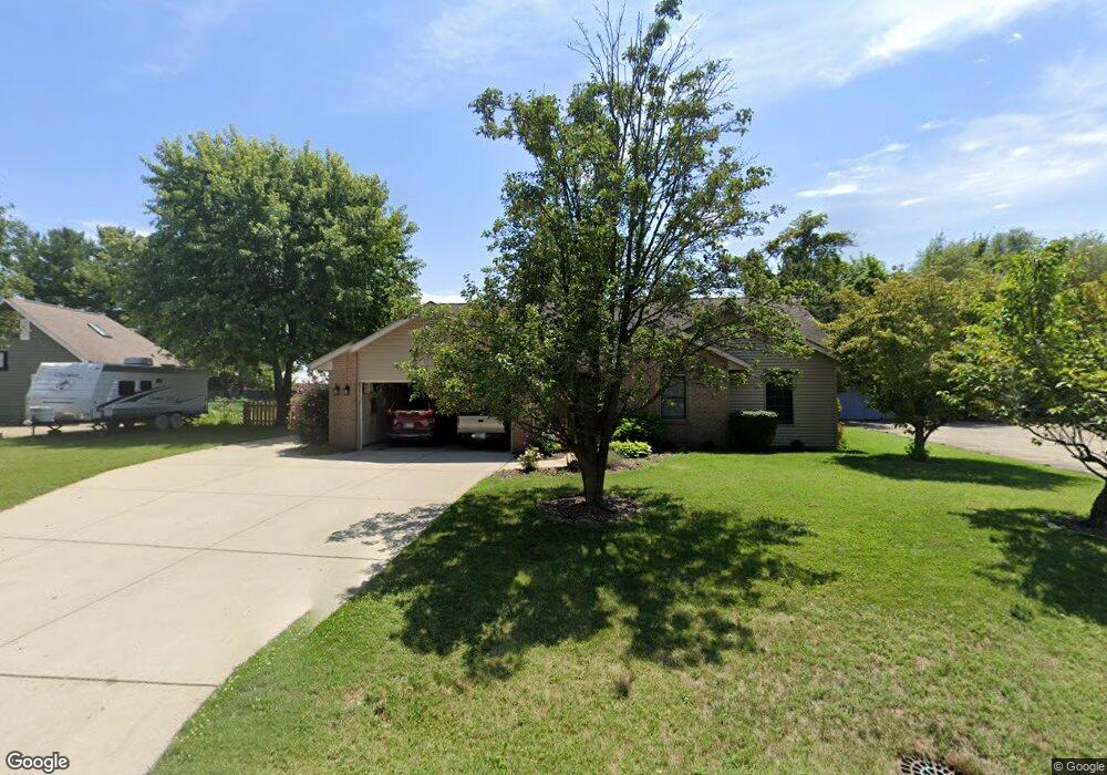 2147 Doctors Park Dr, Columbus, IN 47203 - photo 1