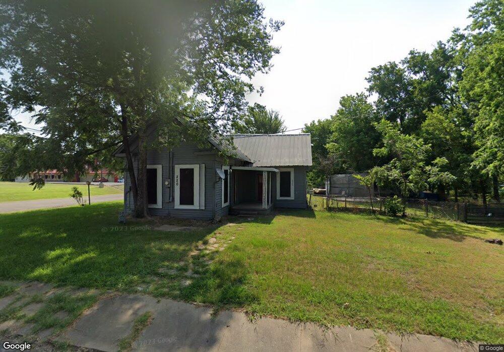 220 Elm St, Bonham, TX 75418 - photo 1