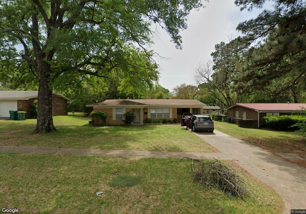 1305 W 40th St, Texarkana, TX 75503 - photo 1