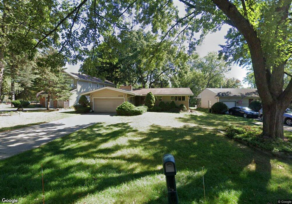 2067 Devonshire Rd, Bloomfield Hills, MI 48302 - photo 1