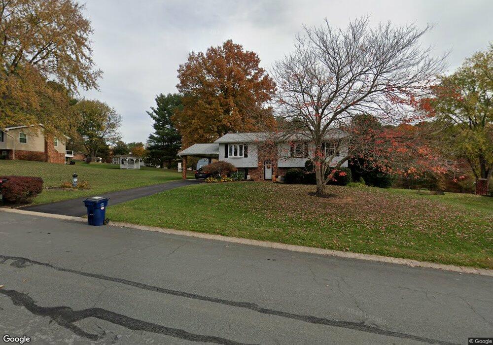 7007 Stratford Dr, Sykesville, MD 21784 - photo 1