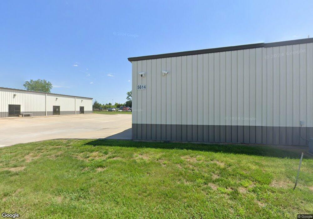 5600 SW Topeka Blvd unit D, Topeka, KS 66609 - photo 1