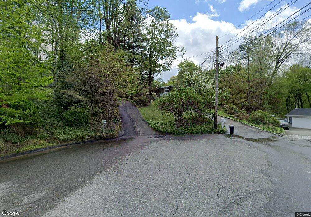 31 Maplewood Way, Pleasantville, NY 10570 - photo 1