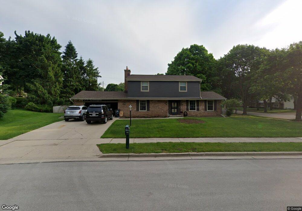 1901 Laura Ln, Waukesha, WI 53186 - photo 1