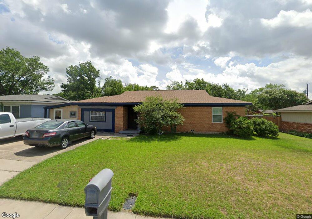 824 Central Dr, Bedford, TX 76022 - photo 1