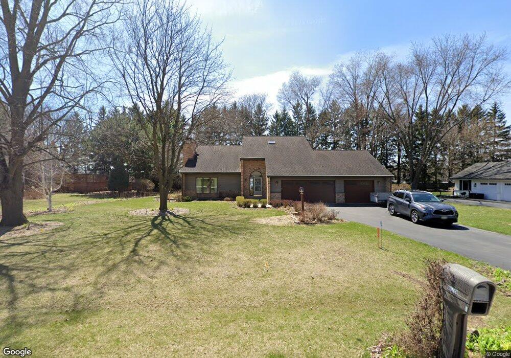 12725 Meadow Dr, Elm Grove, WI 53122 - photo 1