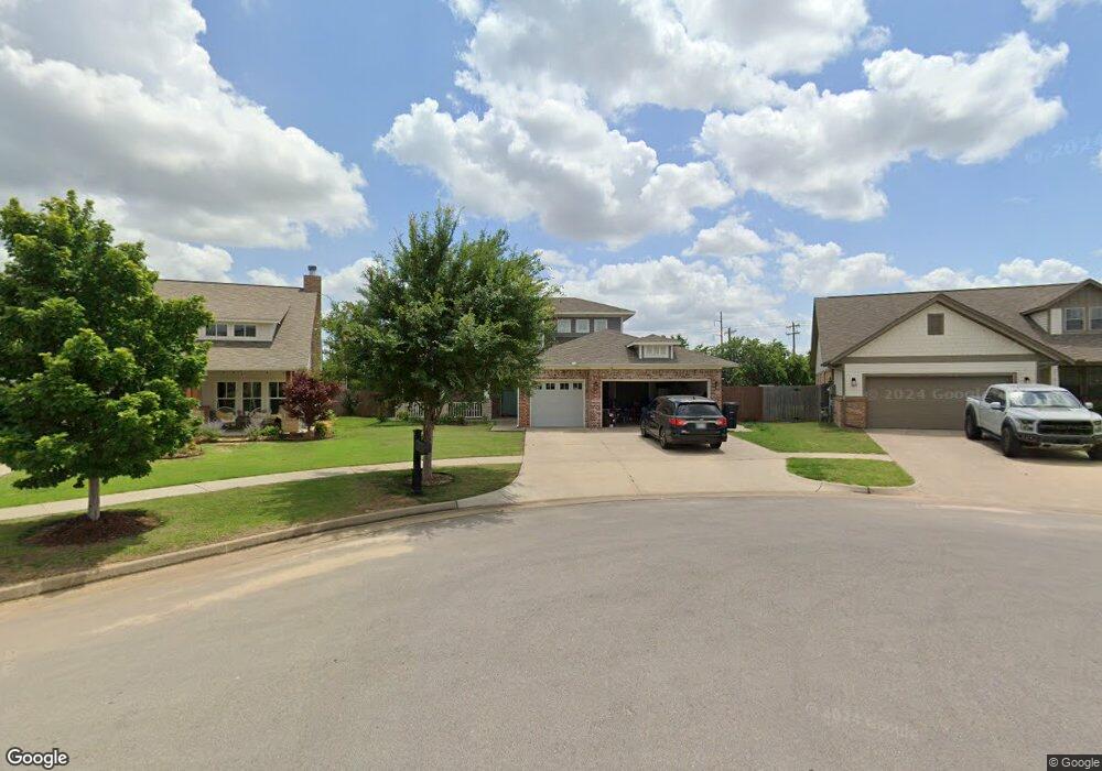 816 NE 20th Place, Moore, OK 73160 - photo 1