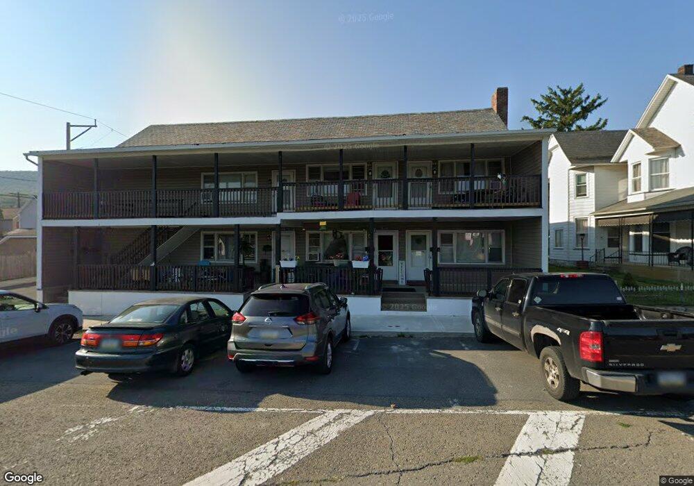 435 W Main St unit 4, Pen Argyl, PA 18072 - photo 1