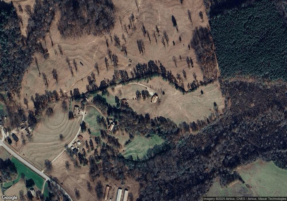 176 Dixie Ln, Carnesville, GA 30521 - photo 1