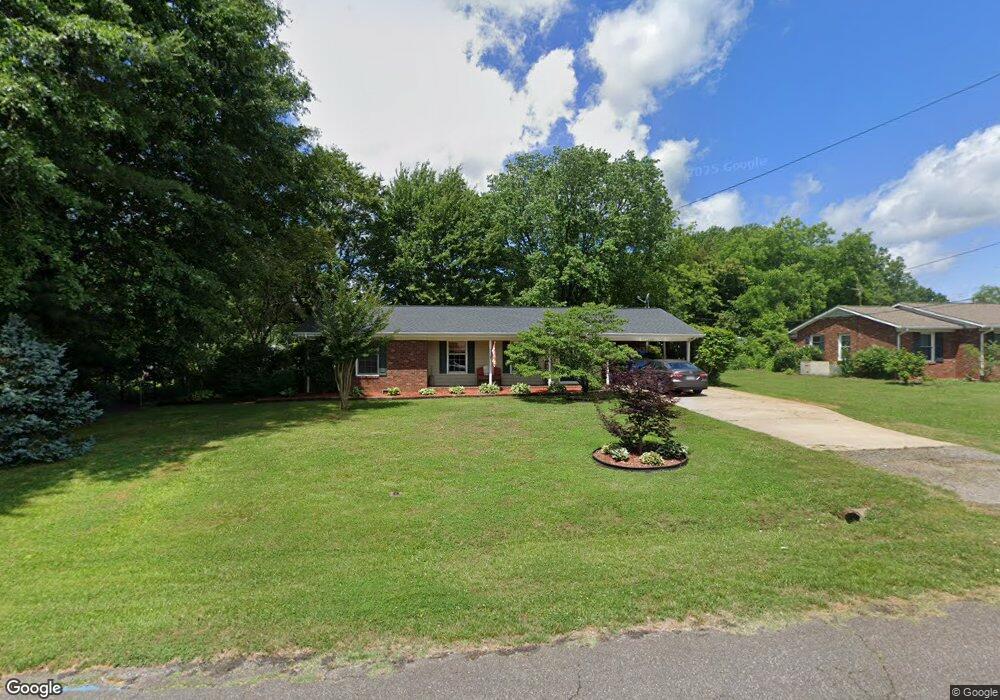 1822 Kenmore Dr, Statesville, NC 28625 - photo 1