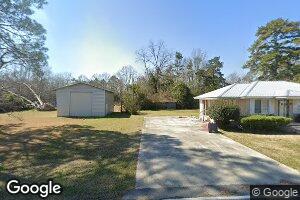 26 S Church St, Lumber City, GA 31549