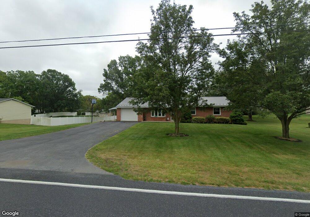 1138 East Ave, Waynesboro, PA 17268 - photo 1