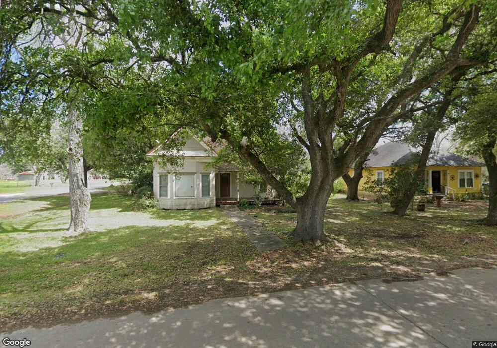 2501 Cottonwood Ave, Bay City, TX 77414 - photo 1