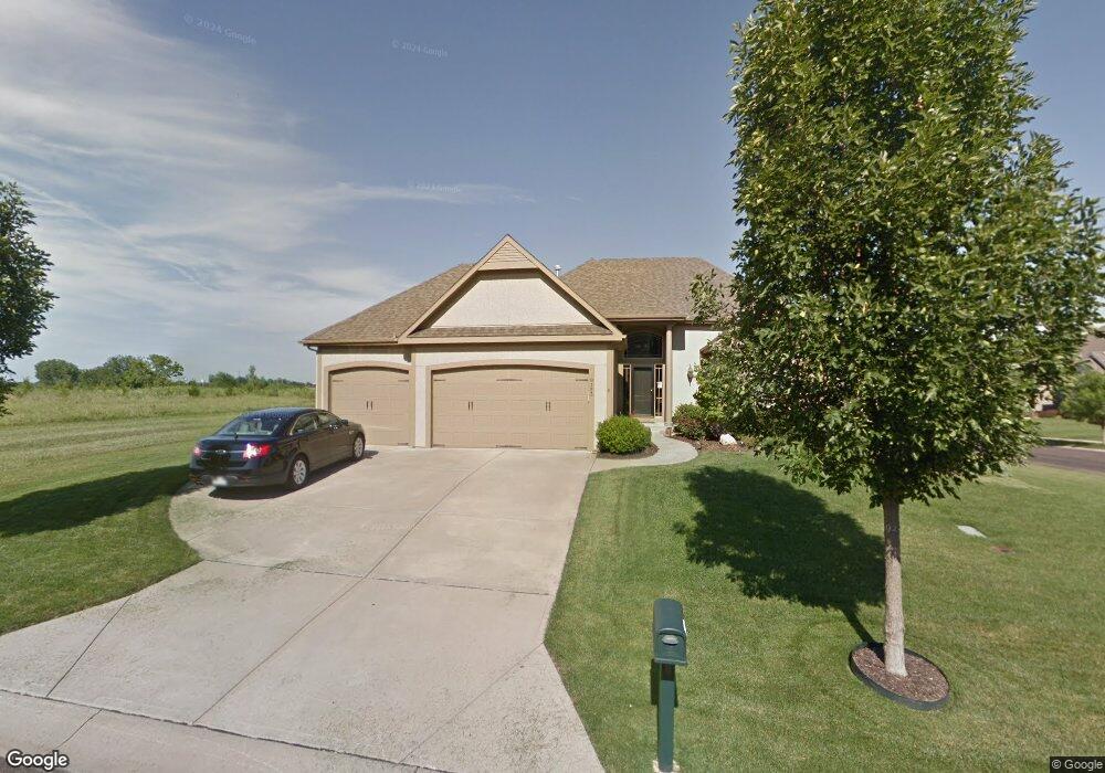 25212 W 92nd St, Lenexa, KS 66227 - photo 1